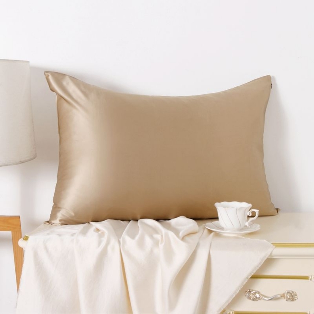 NWT Luxury Silk Pillowcase